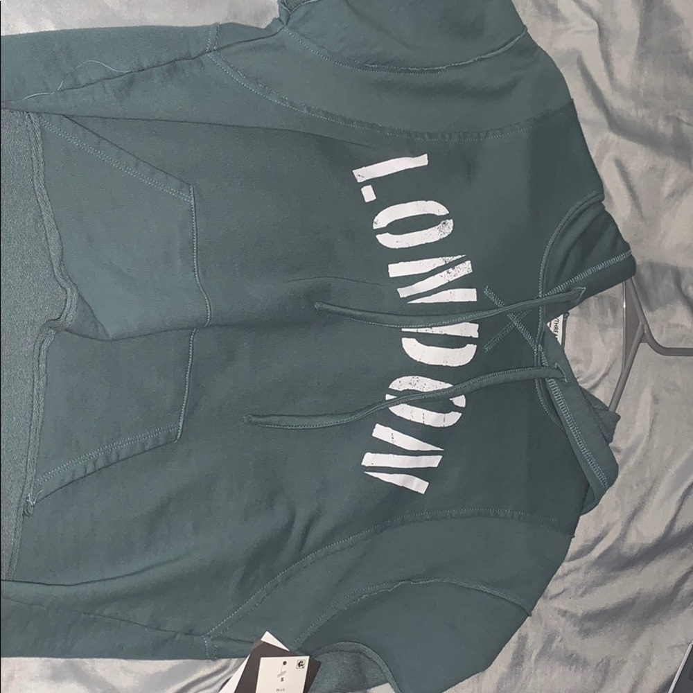 Cropped Hoodie